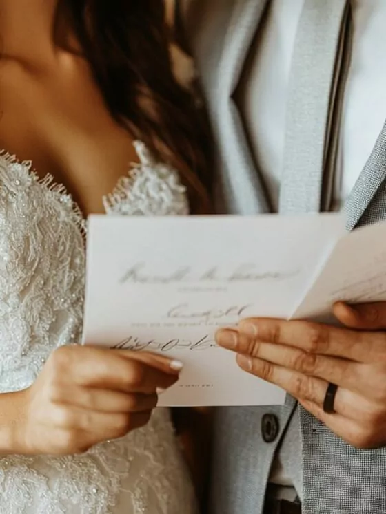 Moderne Sprüche für Ihre Hochzeitseinladungen