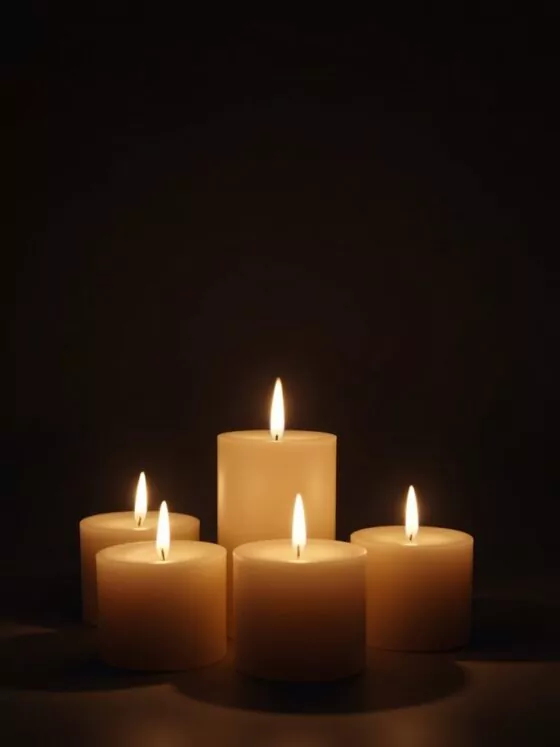 8 Kerze WhatsApp Trauer Status Ideen für Mitgefühl